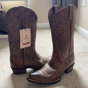 Ariat Women’s cowgirl boots